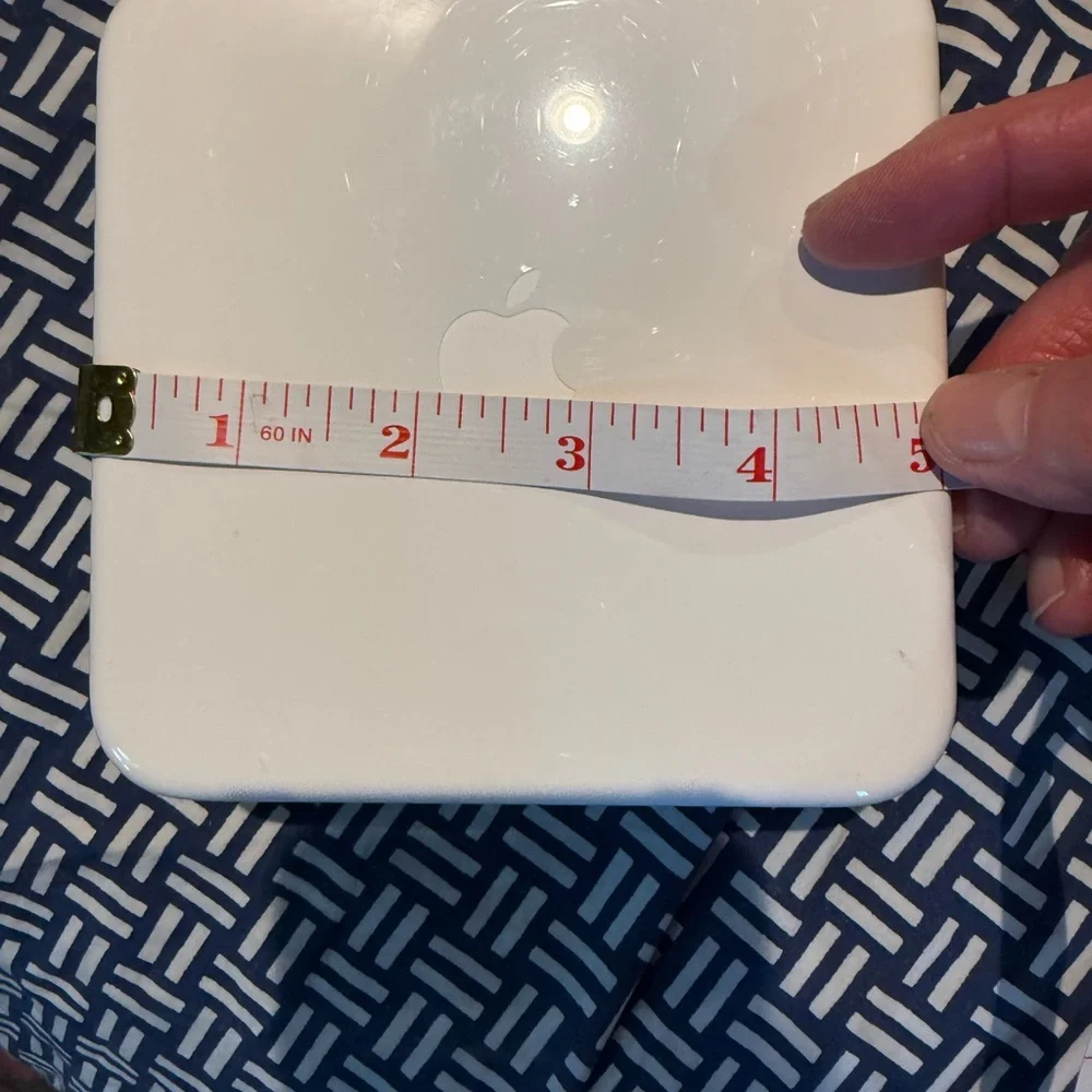 Apple Watch case‎ box no major flaws mold surface wear